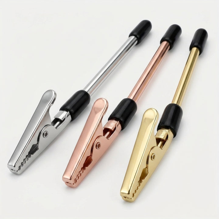 Effortless Bracelet Fastening Aid, sleek design in