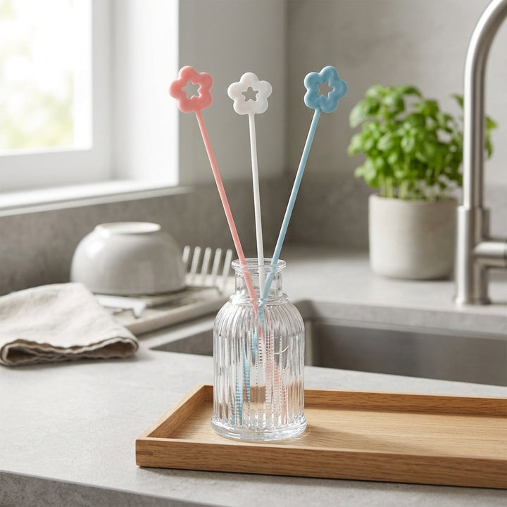 Sparkling Straw Brush, glittering in a modern home interior