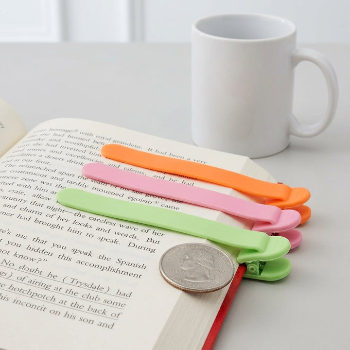 Never Lose Your Page: Auto-Hold Silicone